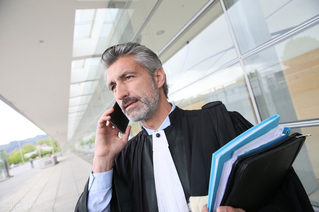 武汉30岁薛律师殒命有什么启示？对律师职业污名化不是社会之福