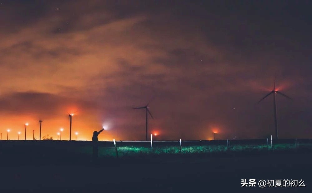 伤感的句子 | 你走之后，我得了一场大病，疼得我痛不欲生