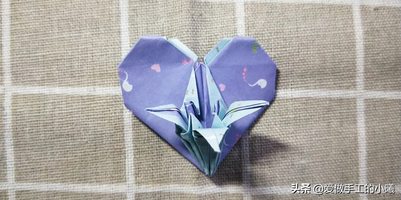 百合花折纸教程：简单步骤折叠美丽花朵