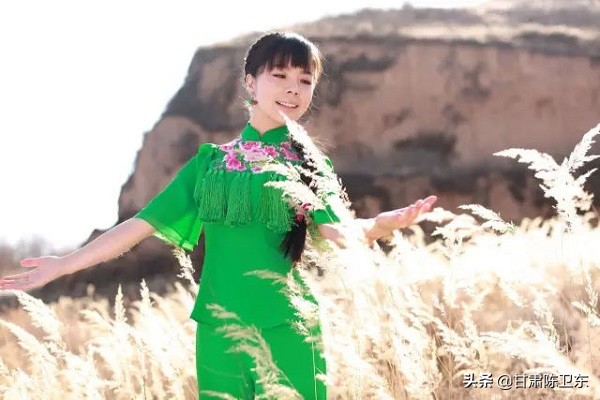 王二妮，唱出陜北高原醇厚質樸的民風