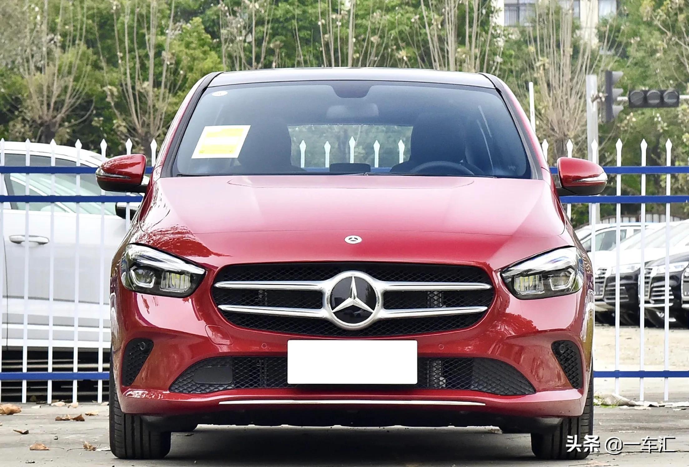 2021款奔驰b200时尚型,面对国产a级,存在感还强吗