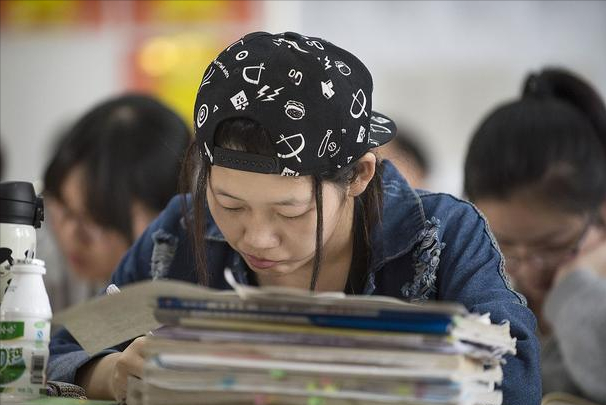 高考失利能否复读？多省教育厅给出回应，复读生将何去何从？