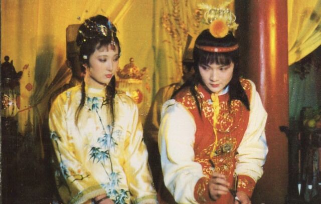 第34回宝玉挨打，为何宝钗探望他很高兴，黛玉前来宝玉却再三责备