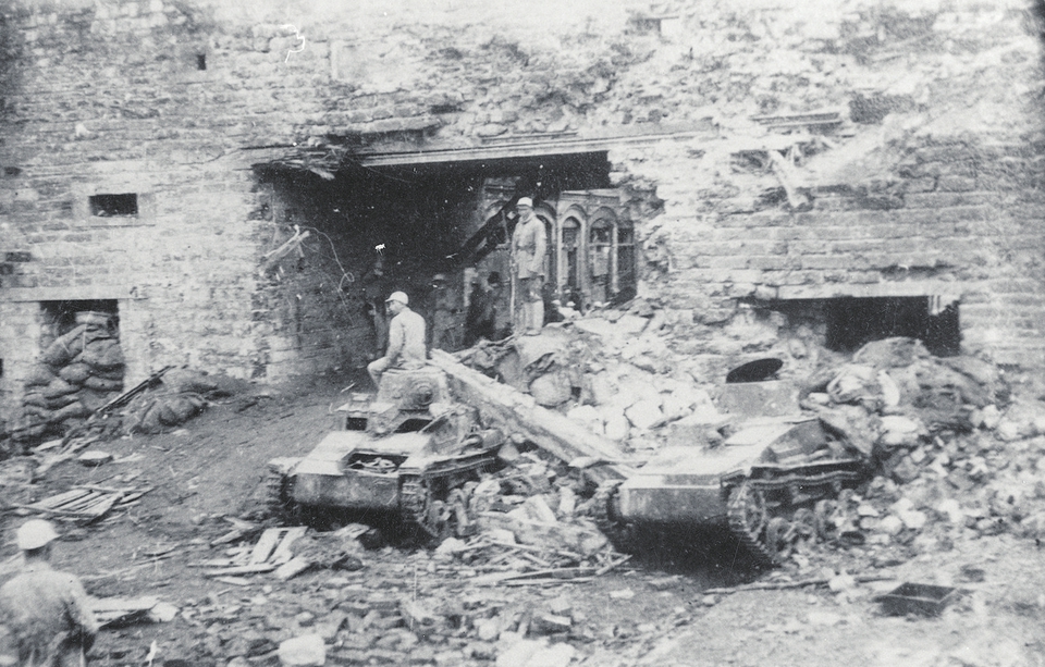 济南战役，毛主席任许世友为攻城总指挥，主席：此战若败自降三级