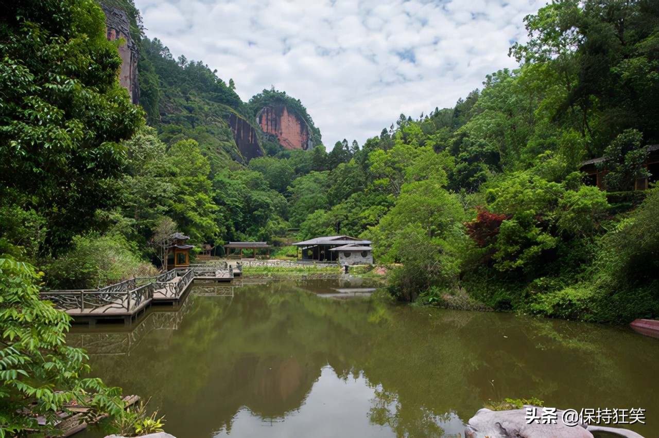 福建十大旅游景点排行榜 福建著名旅游景点 福建最有名的景区