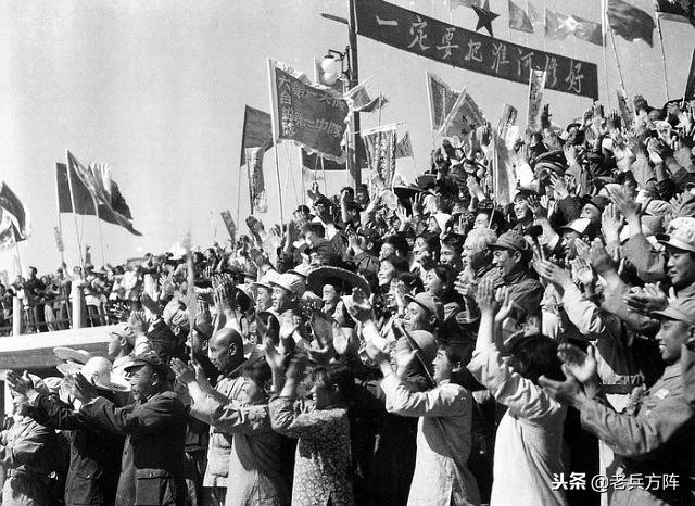 1954年国产老电影《淮上人家》经典剧照，花园口决堤的故事