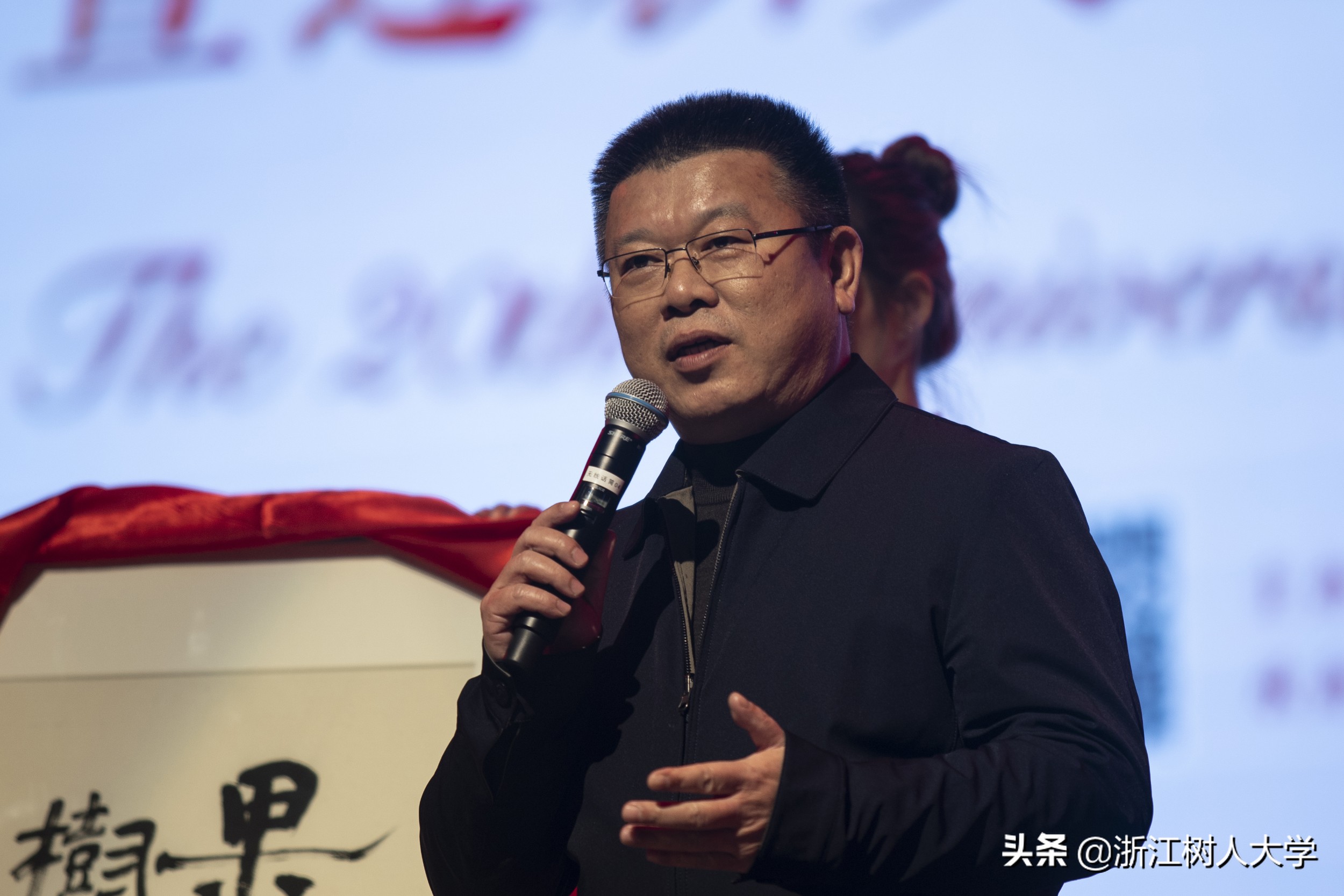 我校艺术学院举行建院20周年庆典活动暨迎新文艺汇演