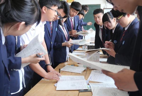 我国百强高中前十名，衡水中学与榜首失之交臂，榜首实力有目共睹