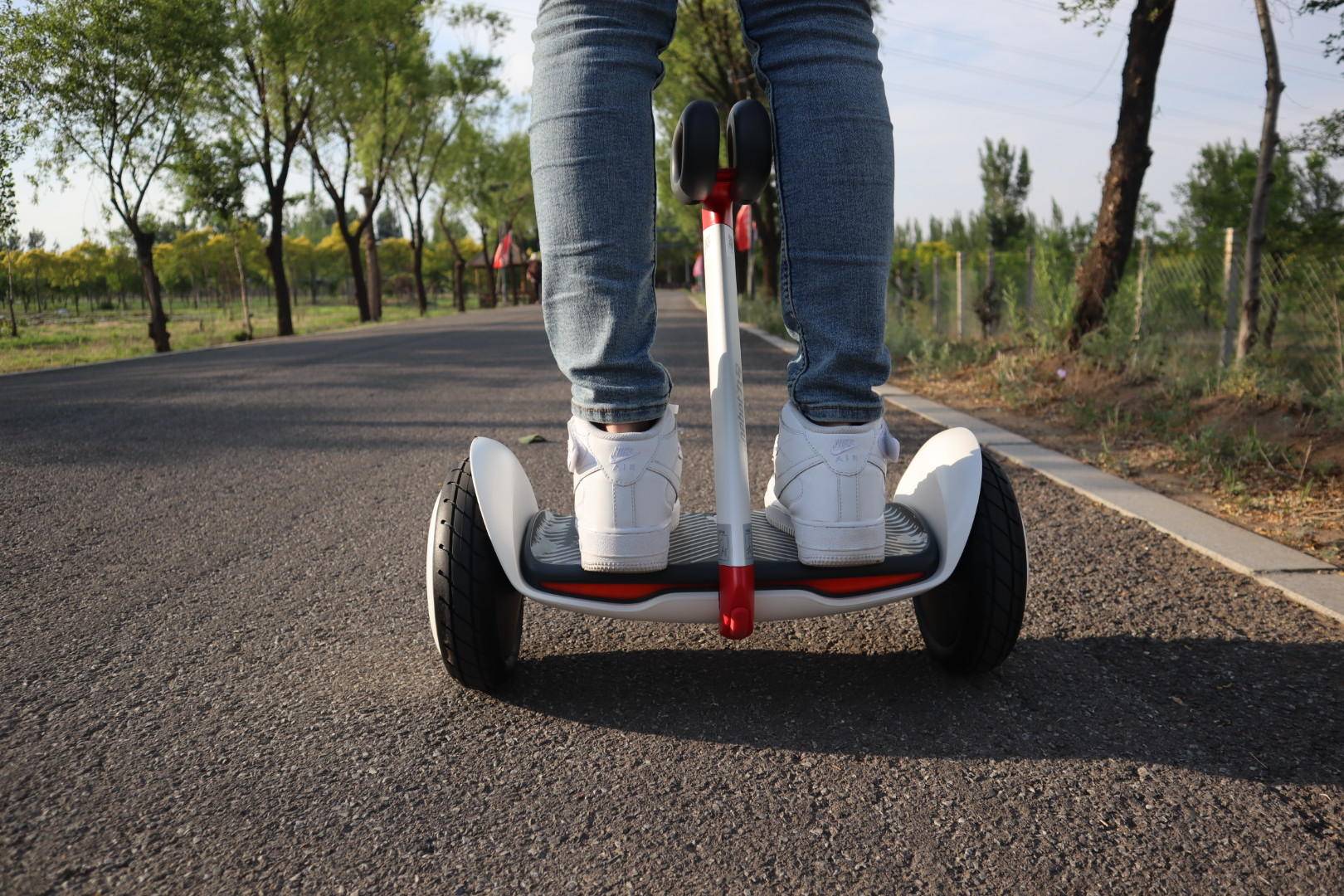 九号平衡车nano锁车模式