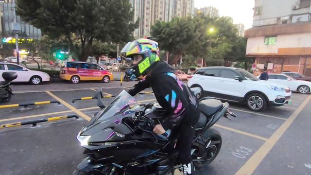 想骑摩托车上路？除了有驾照，还应符合这5个要求