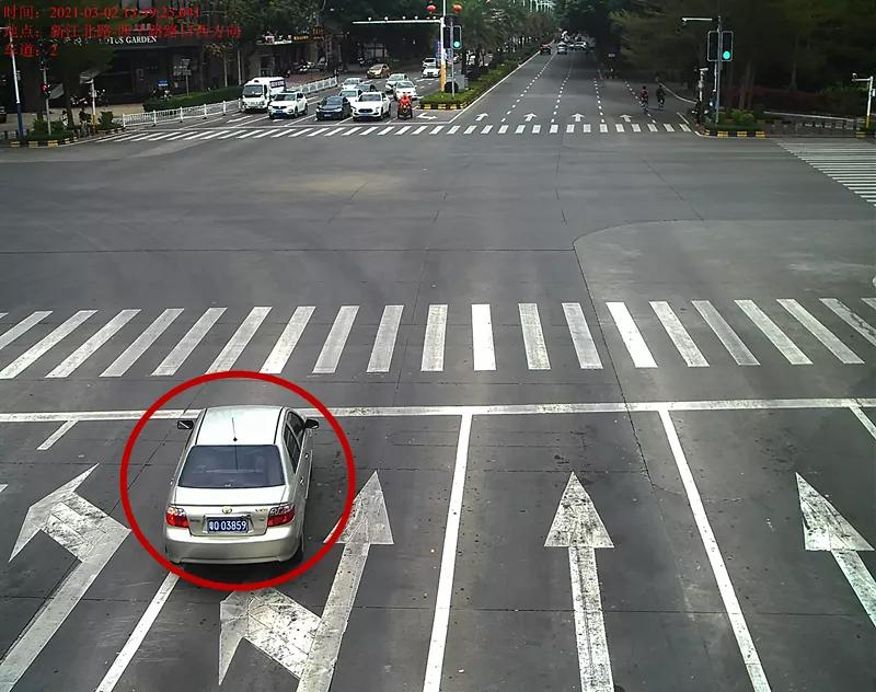 交通违法曝光！