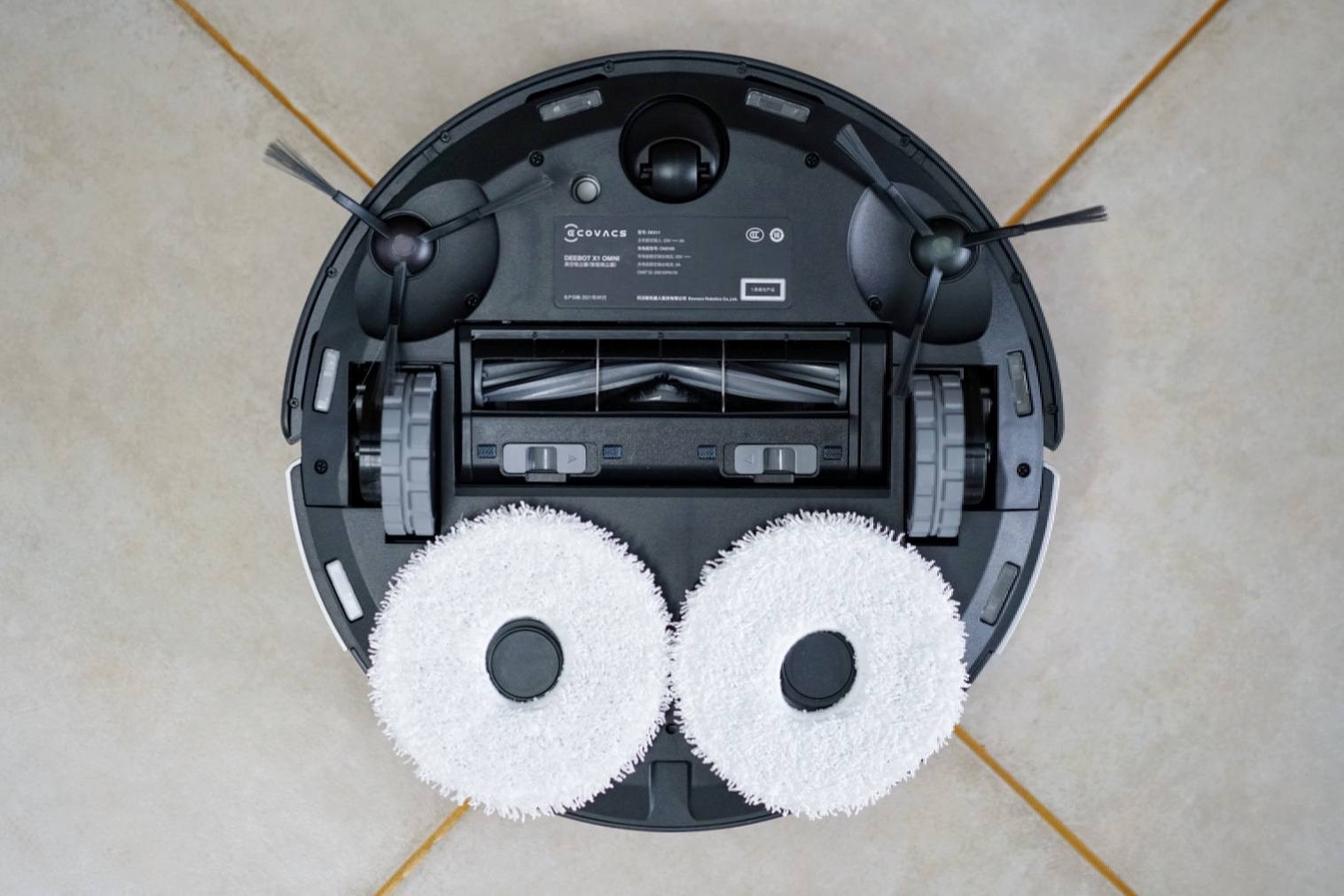 年度旗舰：科沃斯新品DEEBOT X1 OMNI扫拖机器人开箱评测