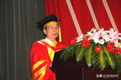 高风亮节黄伯云院士：为促成合并湘雅医学院甘当中南大学副校长