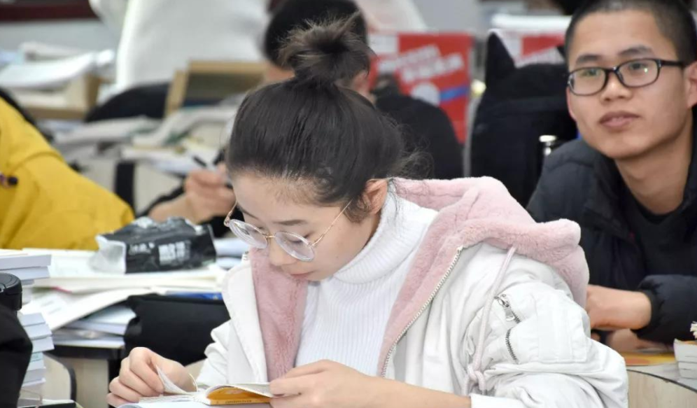 部分高校传来“坏消息”，考研党不淡定了，直呼我们太难了