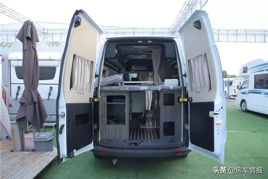 配全球十佳发动机的福特B型房车，日常坐6口，可上京牌不到30万