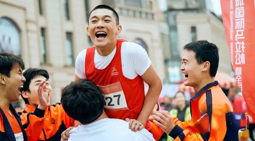 10部经典体育电影，为奥运会加油，《夺冠》第七，《姚明年》第三