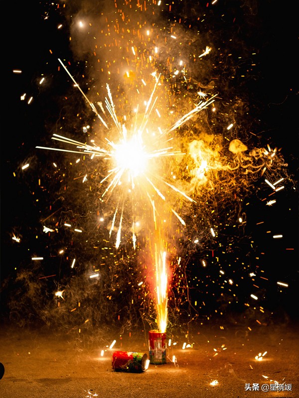 狮子座最容易对这个星座一见钟情,爱情的火花很快变成熊熊烈焰