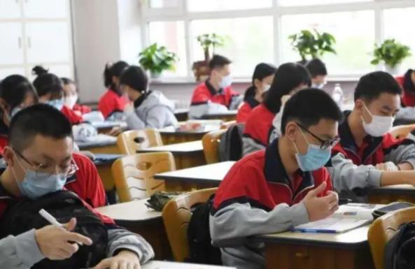 中国百强高校排名洗牌，浙江大学仅排第7，天津大学无缘前20