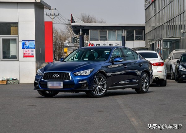 豪车大对决，A4L为何实力吊打Q50L?