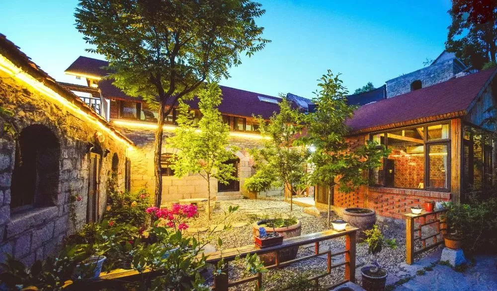 绝绝子！淄博的秋天也太美了！住这些民宿就像在童话世界里