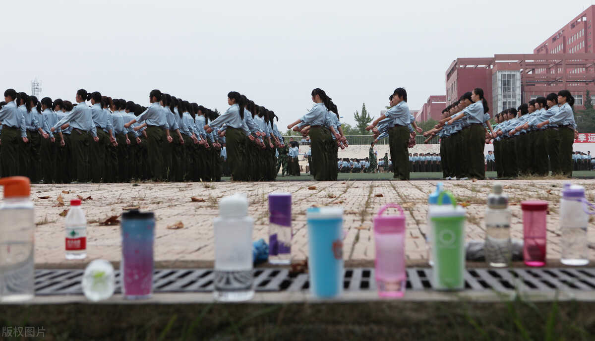 大一新生注意了！大学要遵守这些规则，掌控不好容易被孤立