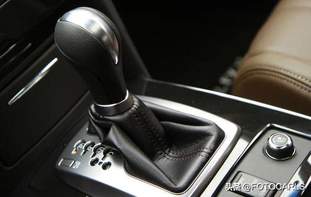 英菲尼迪FX37 3.7L V6实拍，让宝马X5/Q7吃灰的异类，售价79.9万
