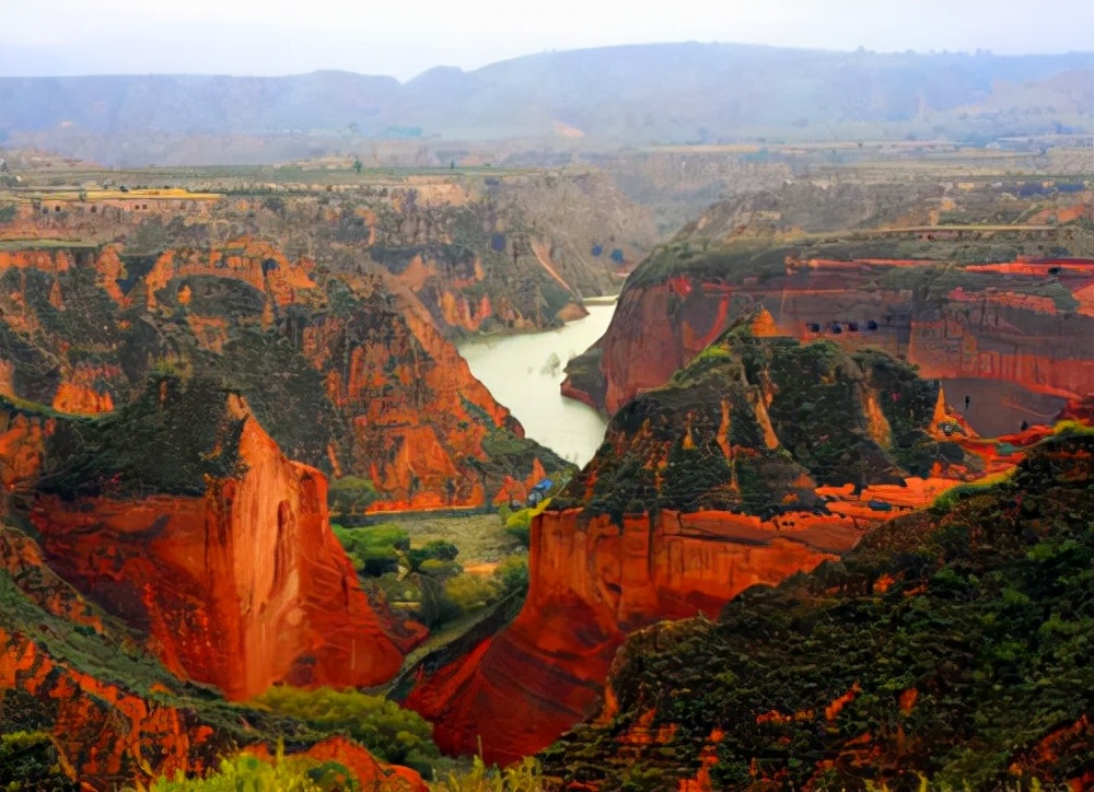 陕西旅游：走进榆林靖边地区波浪谷（图）