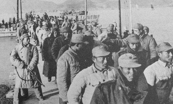 国军副师长被俘虏，却要求看守即刻放人：党中央能够证明我身份