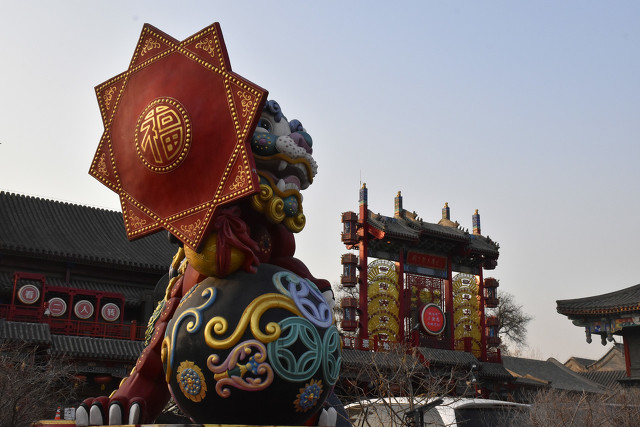 东北老铁淳朴得能当祖宗供，一见面就喊哥，还管你吃管你住，纯属“豪横”式热情！