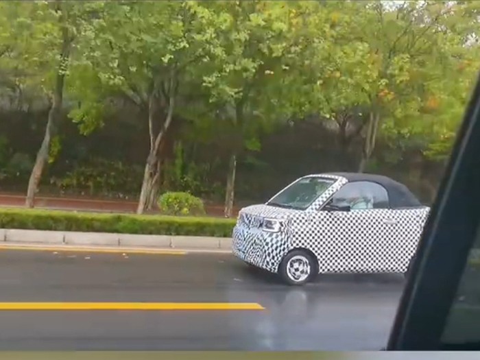 敞篷不一定是豪车，五菱宏光 MINIEV 敞篷版路试谍照曝光