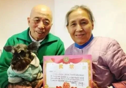 被小看的“前京圈太子妃”白百何，背后5个男人1个女人都不简单