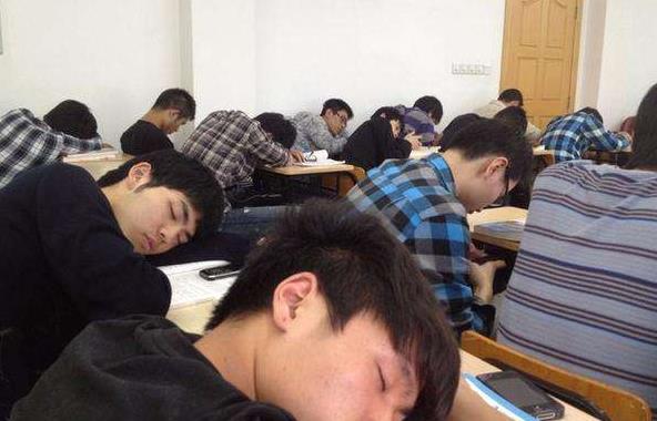 大学生的请假条花样多，想要“回家结婚”，辅导员给出神回复