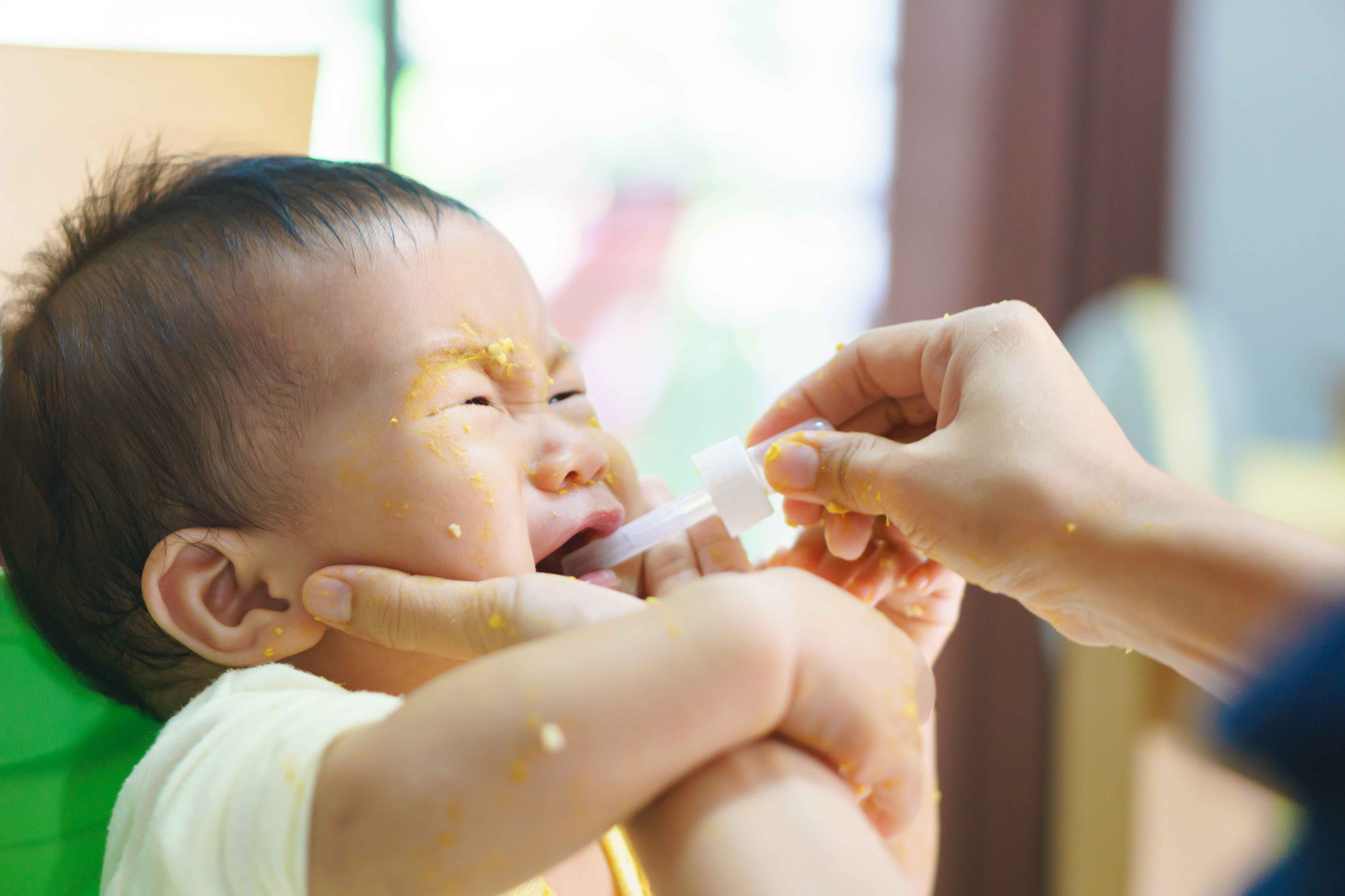 妈妈从小给孩子补维生素D还是AD？娃成长过程中，四方面差距大