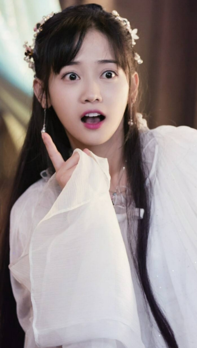 真是超爱,里面的歌也是超级炫酷的《望》天啊,我被张碧晨的高音折服了