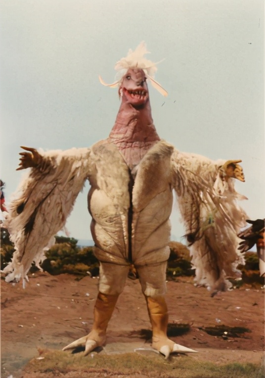 宇宙仙鹤——罗兰逃亡怪兽——黑尔兹懒惰怪兽——亚美坦拉斯宇宙大