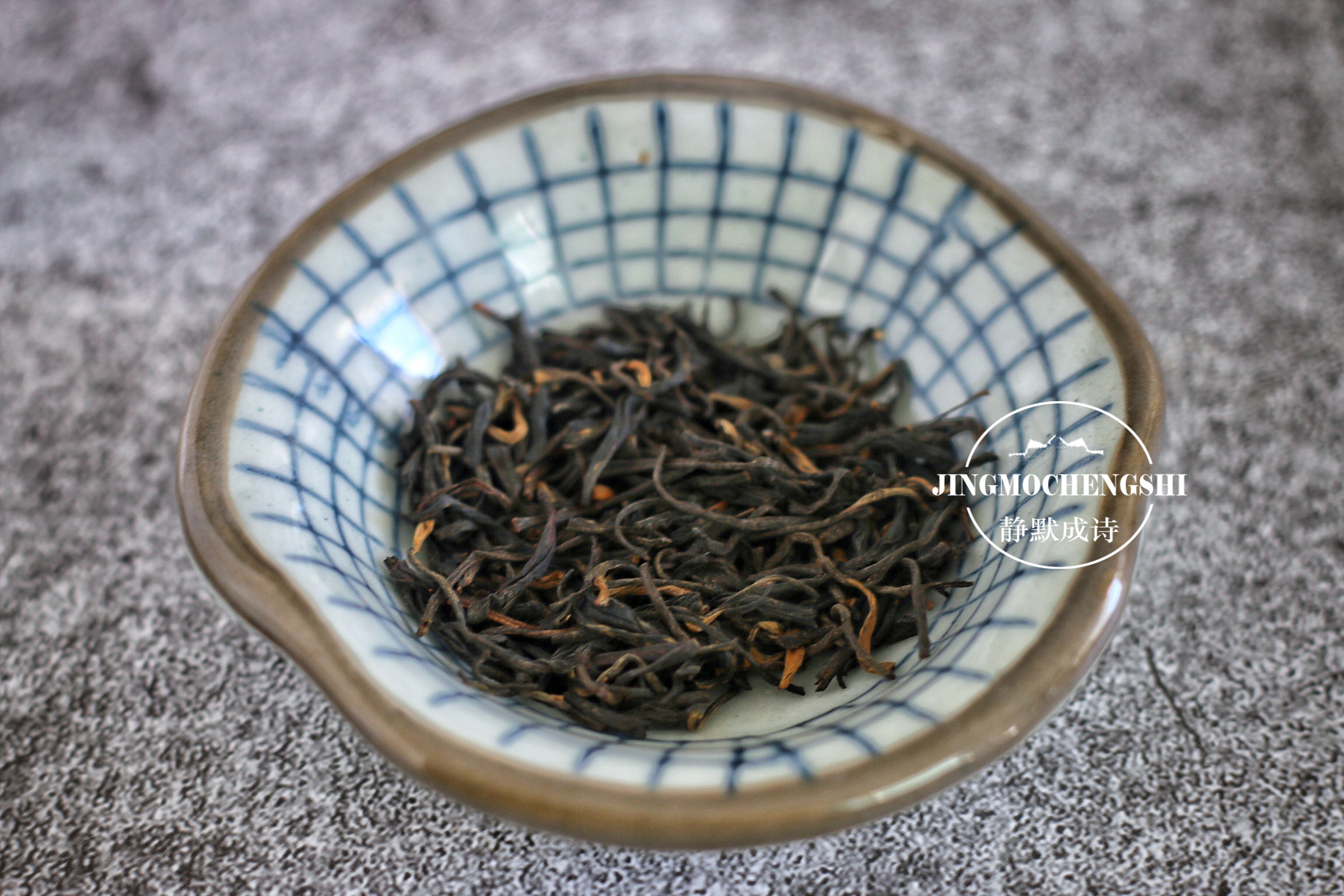 花几分钟给自己煮杯奶茶，暖心暖胃，比买的还要香，学会再不买