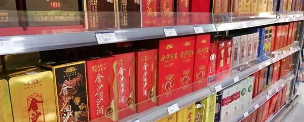 过年送礼送什么白酒好（送礼什么白酒好）