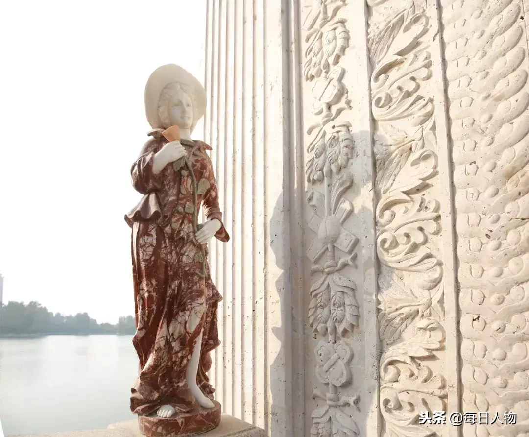 校园可以同时开拍哈利波特和还珠格格，中国最神奇的大学在哪里？