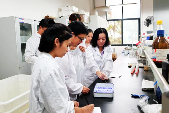 扎堆考研的二本生，为何初试容易复试难，导师说出原因