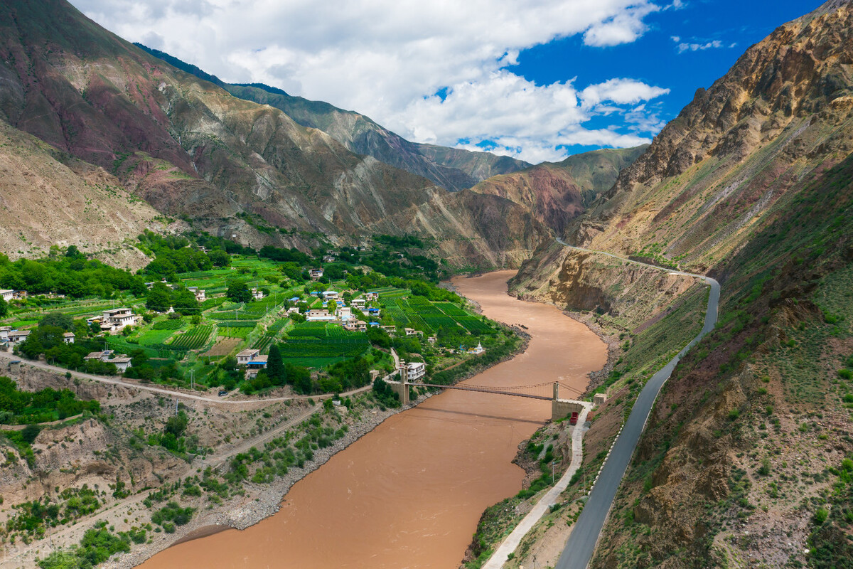 芒康县城海拔多少米芒康县旅游景点图片介绍