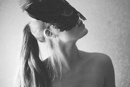 我妈结婚了，可是我不想恨她