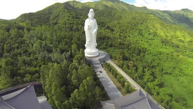 汶川地震捐款排名(汶川地震13周年，当年捐款最多的人，现在却到英国投资了几千亿)