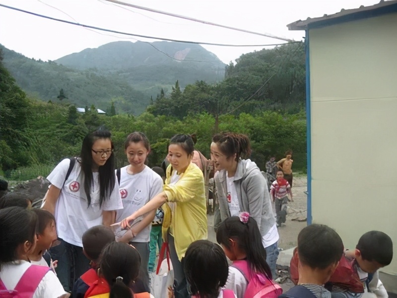 “她”力量为助农扶贫插上美丽翅膀