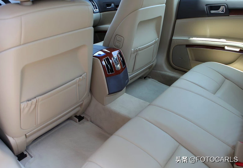 凯迪拉克SLS赛威3.0 V6实拍，外型绝对够霸气，话说也是油老虎？