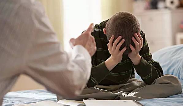 青春期孩子的叛逆心理和行为,家长这么应对更有效