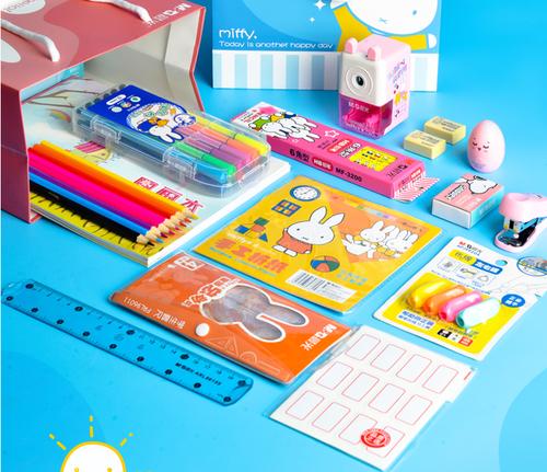 晨光文具陈湖雄：30岁创业，靠一支笔卖到身价百亿