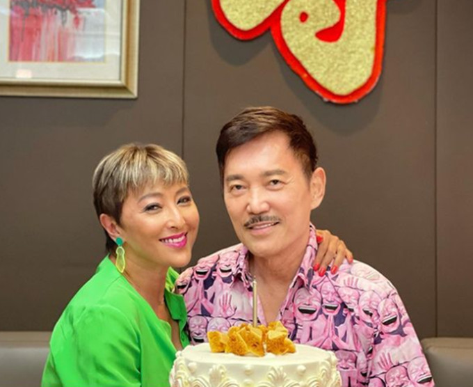 狄波拉老公74岁生日，谢贤现身寿宴心情好，与前妻现任同场不尴尬