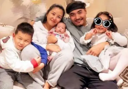 何洁唱《经过》:每一个面目全非的现在,都有一个美好无比的曾经