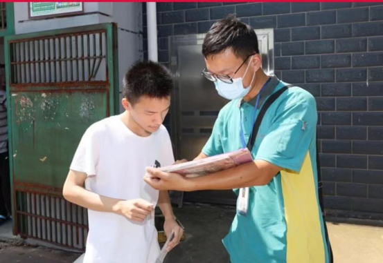 江苏“双胞胎”学霸高考同考652分，哥哥北大，弟弟清华引人羡慕