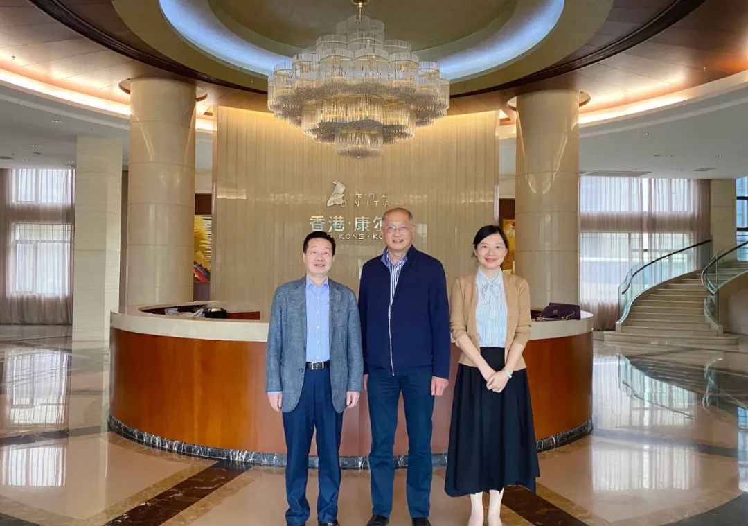 俄罗斯工程院外籍院士、温州肯恩大学校长王立调研企业助力发展